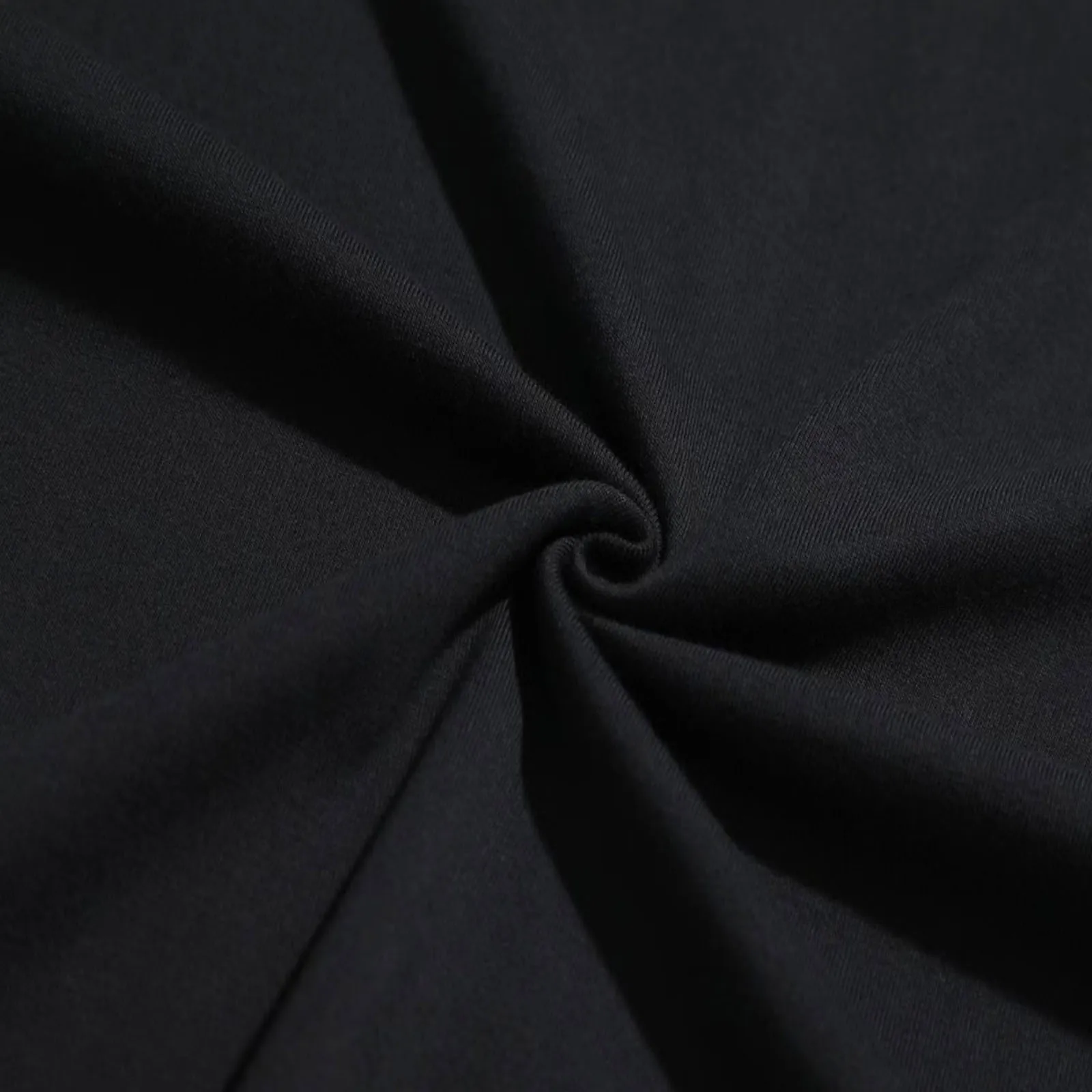 NEW Streetwear on Demand NIPSE - огляд і ціна Black Tin Candle